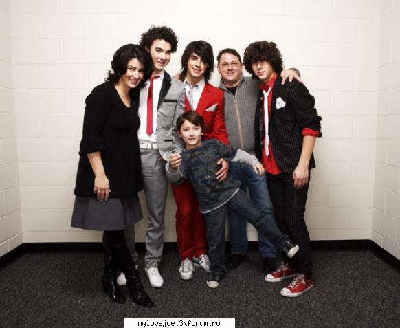 Poze - poze cu frankie singur sau cu el sh fratzii sai - FrAnKiE JoNaS